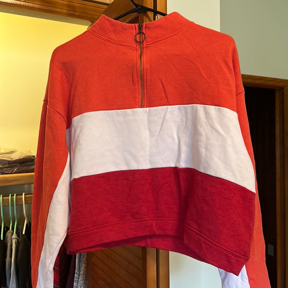 Sweat shirt material cropped long sleeve